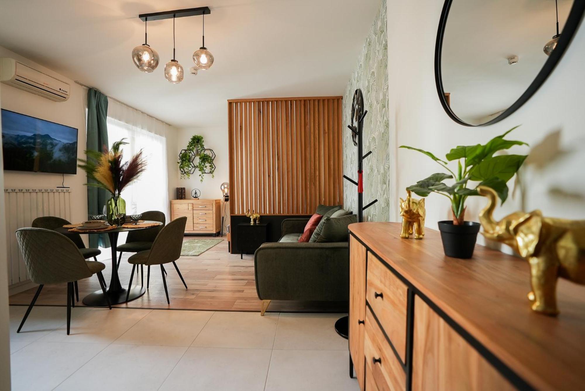 דירה Designer Boutique